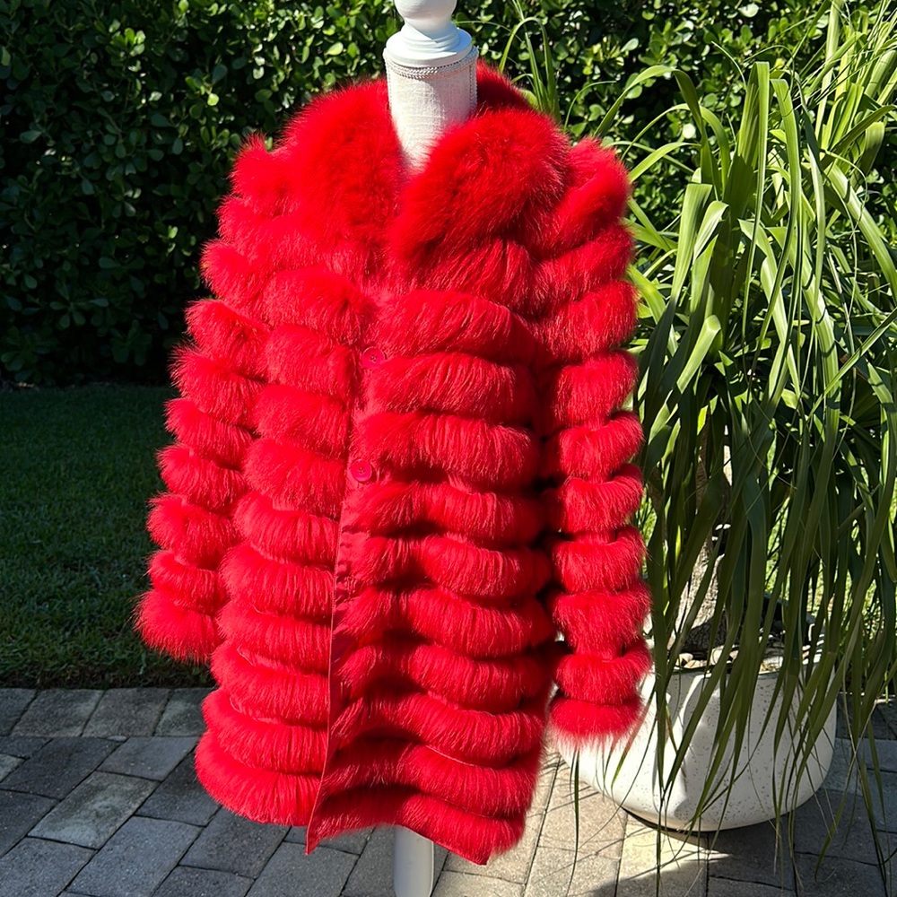 LINDA RICHARDS LUXURY RED SILK AND DYED FOX REVERSIBLE LIGHTWEIGHT COAT … - Picture 1 of 16